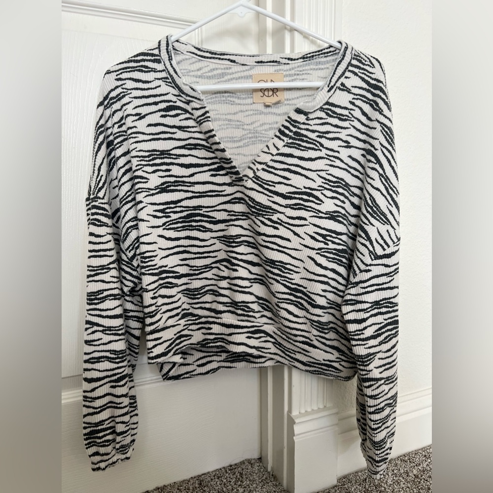 Women’s Zebra Top